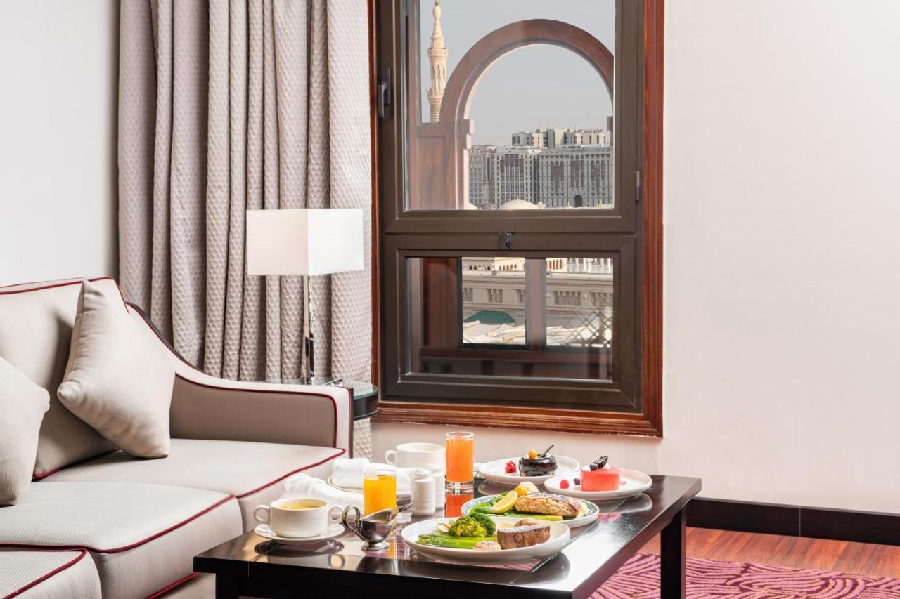 אל-מדינה Taiba Front Hotel מראה חיצוני תמונה