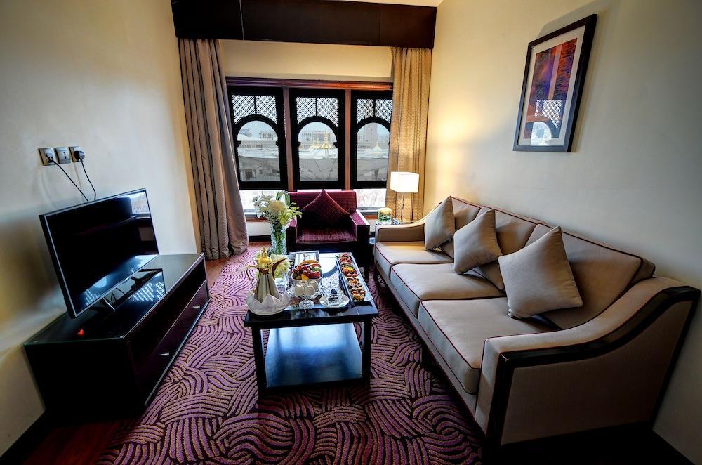 אל-מדינה Taiba Front Hotel מראה חיצוני תמונה
